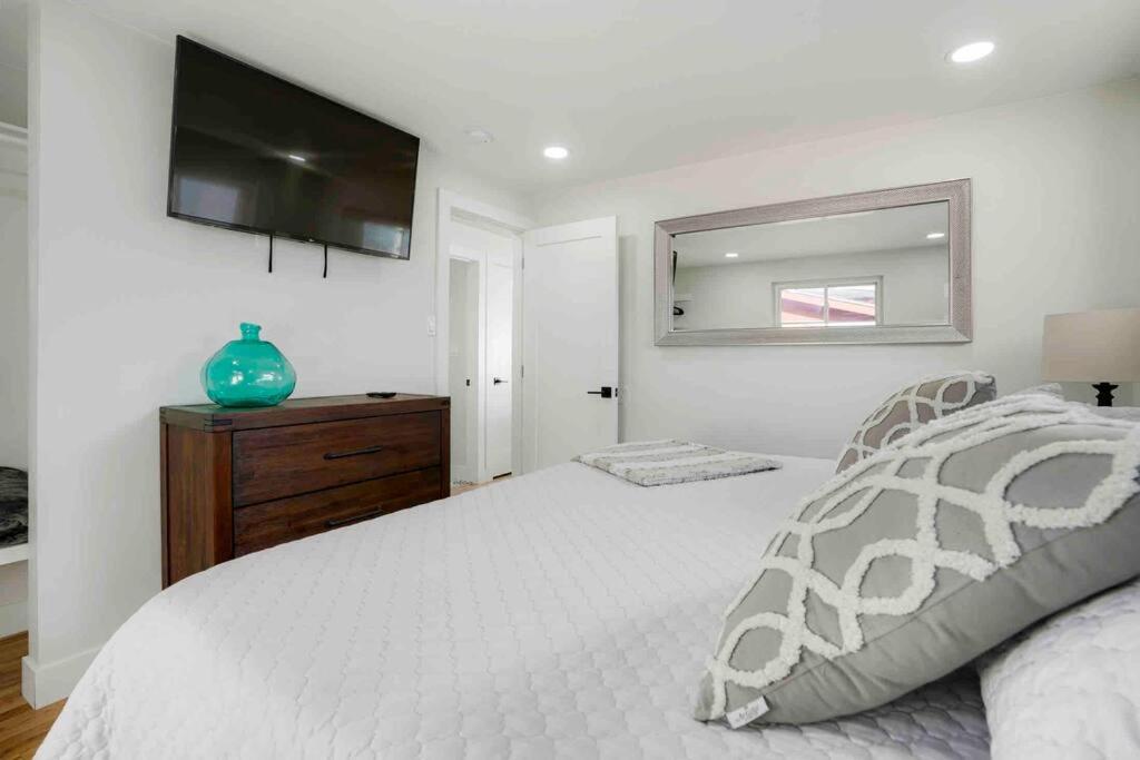 Sleeps 16 - 15 Min/Downtown, 10 Min/Medical Center Villa Aurora Ngoại thất bức ảnh
